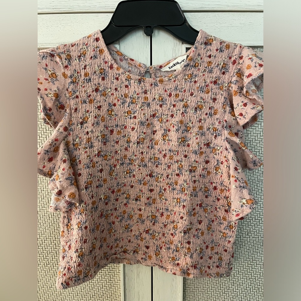 ⭐️SALE- Rocks & Indigo Ruffle Sleeve Floral Top